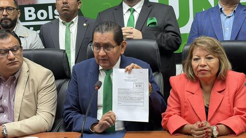 La petición busca discutir medidas para reducir el costo de los combustibles entre ellas la iniciativa 6741 que fue presentada el 23 de marzo de 2026. (Foto: Soy502)