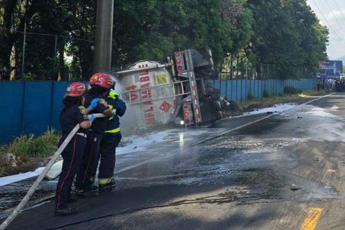 (Foto vía: Bomberos Municipales Departamentales)