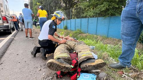 (Foto vía: Bomberos Voluntarios)