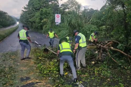 Provial, temporada de lluvia, carreteras, CA-9 Norte, emergencias viales, CIV, derrumbes, seguridad vial, 02