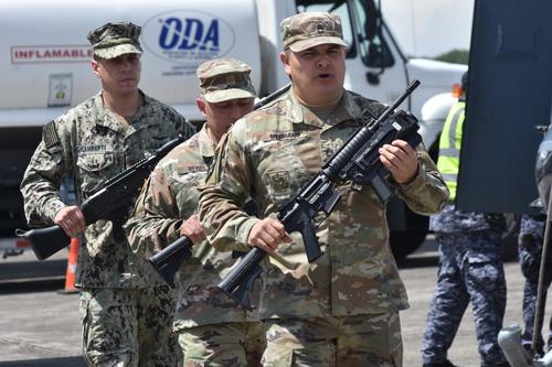 Bernardo Arévalo, Ejército de Guatemala, Estados Unidos, armamento, fusiles, Ministerio de la Defensa, narcotráfico, crimen organizado, 01