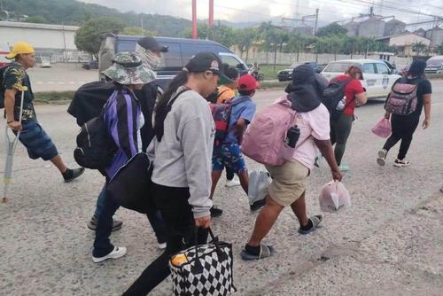 Bernardo Arévalo, Honduras, caravana migrante, migrantes, Instituto Guatemalteco de Migración, fronteras, PNC, Guatemala, 02