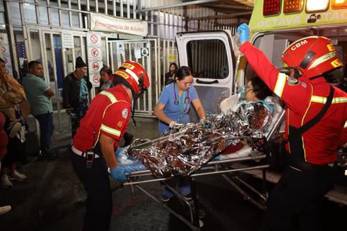 La mujer presentaba al menos tres heridas en distintas partes del cuerpo. (Foto: CMB)