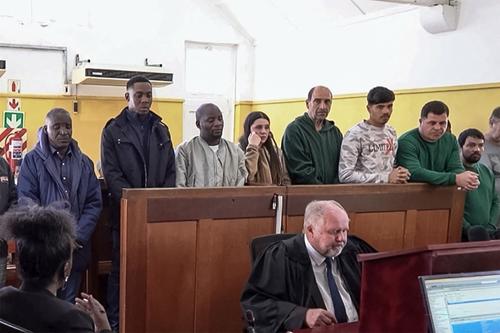 Las autoridades sudafricanas señalan a cinco ciudadanos mexicanos de ayudar a montar el narcolaboratorio. (Foto: AFP)