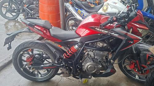 La motocicleta fue decomisada como evidencia de la detención de los menores. (Foto: PNC)
