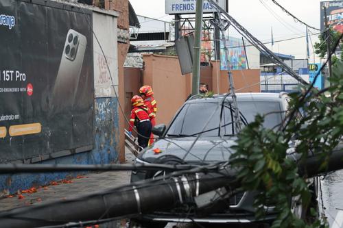 Dos personas resultaron con crisis nerviosa durante el percance. (Foto: CMB)