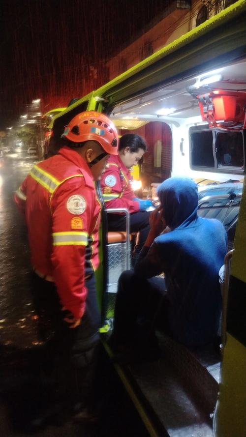 La familia fue asistida por presentar crisis nerviosa. (Foto: CBM)