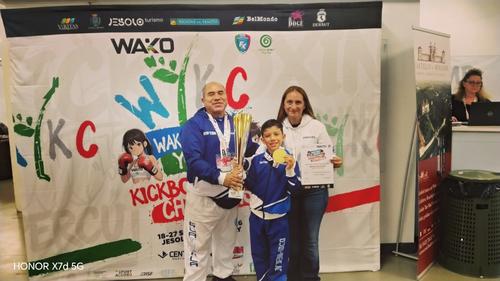 Valentina recibió el bronce con orgullo, superando a atletas de Estados Unidos, México, Ucrania, Hungría Italia y Canadá, entre otros. 1