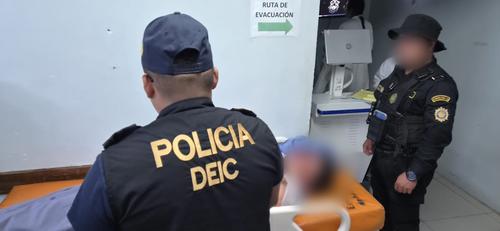 Los sindicados fueron trasladados bajo custodia policial a un hospital tras resultar heridos. (Foto: PNC)