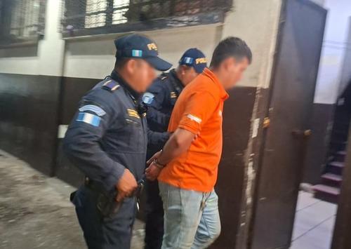 Alias "Canche" fue capturado por su presunta participación en el robo de una motocicleta y el atropello de dos policías. (Foto: PNC)