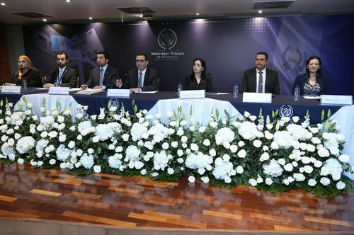 Gabriel García Luna, Consuelo Porras, Ministerio Público, fiscal general, adopciones ilegales, conflicto armado interno, investigaciones, Procuraduría General de la Nación, 02