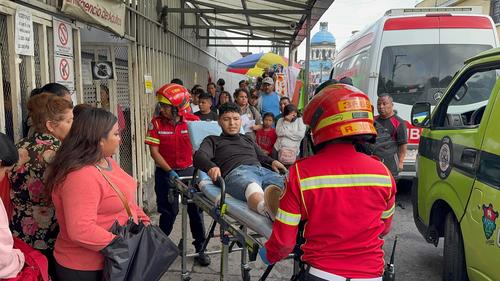 Las víctimas fueron trasladadas a centros asistenciales. (Foto: CBM)