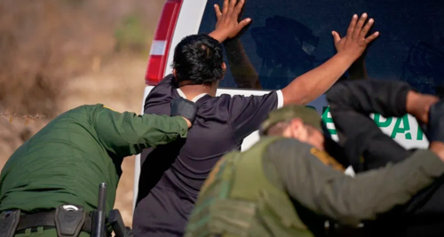 El hombre guatemalteco fue deportado en cuatro ocasiones previas, dos de ellas tras ser detenido en la frontera sur. (Foto: WCIV)