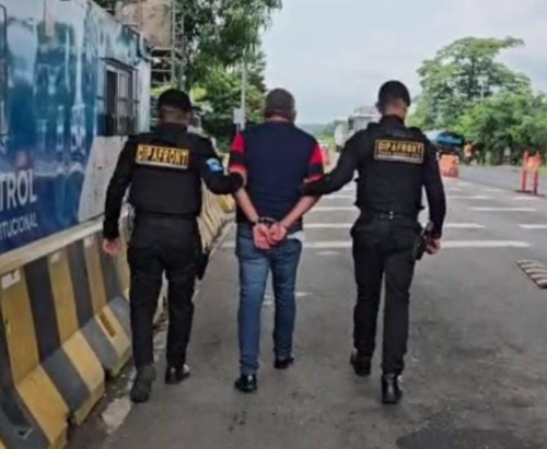 El capturado deberá esclarecer su situación penal. (Foto: PNC)