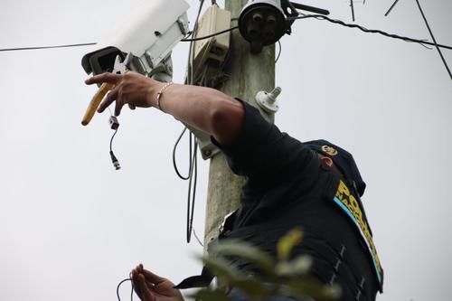 Las autoridades retiraron las cámaras clandestinas. (Foto: PNC)
