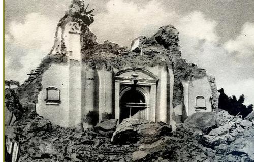 En 1917, una serie de terremotos comenzó a transformar la ciudad de Guatemala. El templo de La Recolección sufrió graves daños. (Foto: Guatehistoria.com)