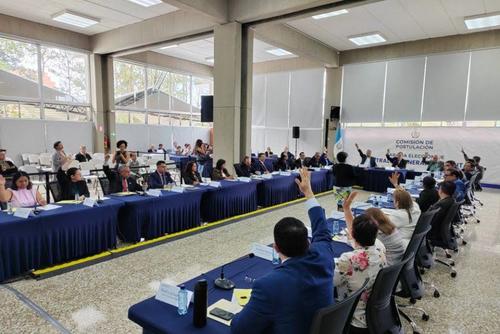 La nómina de aspirantes está integrada por seis candidatos a Contralor General de Cuentas. (Foto: Archivo/Soy502)