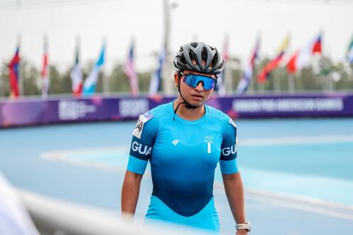 Helen Rubí Rivera, medallista mundial juvenil, representa el talento y la disciplina del patinaje guatemalteco. (Foto: CDAG)