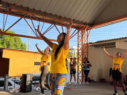 Ligia Corado también imparte clases en la cabecera departamental de Escuintla. (Foto: Zumba Fitness by Ligia)