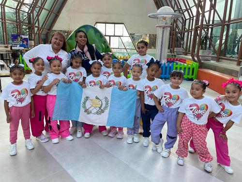 Con la dirección de Ligia Corado, Zumba Fitness by Ligia lleva energía, movimiento y bienestar a las familias del Puerto de San José. (Foto: Zumba Fitness by Ligia)