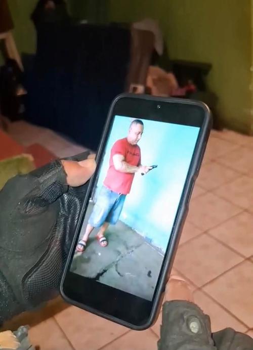 Alias "Lagrimita" amenazaba a los ciudadanos por medio de las redes sociales. (Foto: PNC)