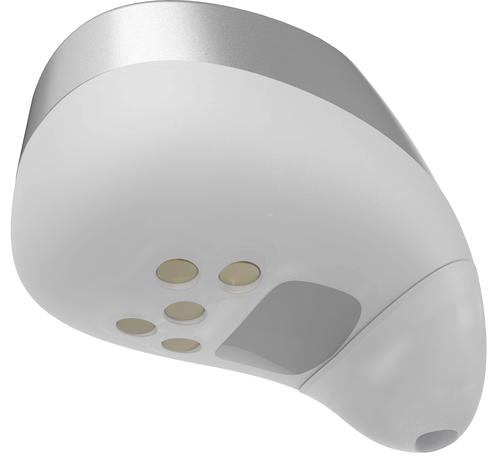 El nuevo auricular inteligente Moto Hint de Motorola, que se adapta muy bien en la oreja y puede controlar el teléfono. (Foto: EFE)