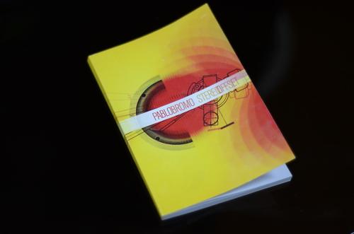 "Stereo Offset" es el séptimo trabajo del poeta y narrador. (Foto: Selene Mejía/Soy502)