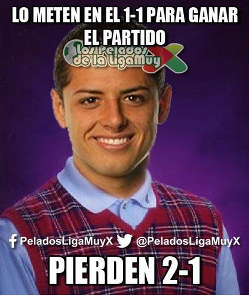 El Chicharito también salió a bailar.