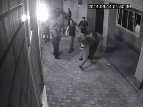 Aquí se ve cuando el boxeador coloca el primer golpe letal.