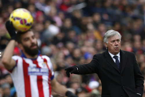 Ancelotti ha sufrido ante los colchoneros. (Foto: EFE)