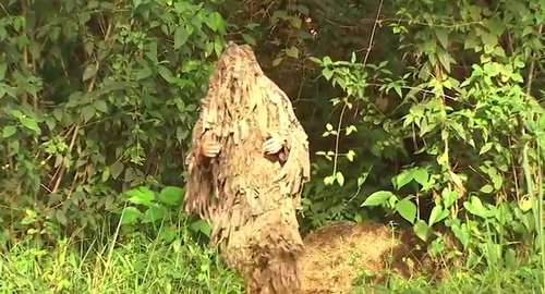 Para estos soldados, volverse invisibles es asunto de sobrevivencia. (Foto: tomada de YouTube)
