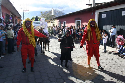 Así lucen los diablos de Ciudad Vieja. Foto Google