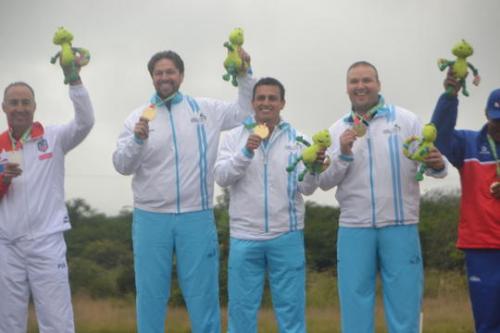 Tiro le dio medallas a Guatemala