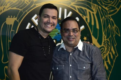 Giberto Santa Rosa y Victor Manuelle durante una conferencia de prensa en el Festival Presidnete 2014. (Foto; Selene Mejía/Soy502)