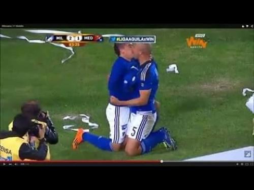 Beso en la boca foto