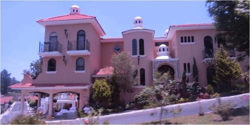 Esta es la casa que según Cicig pudo haber sido adquirida y ampliada con dinero ilícito.