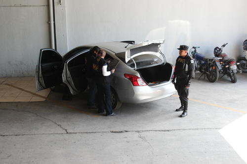 Vista del carro del auxiliar fiscal capturado. El auto fue confiscado por la PNC. (Foto:MP)