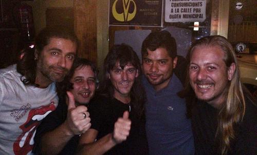 José Antonio junto a compañeros músicos. (Foto: José Antonio Serrano oficial)