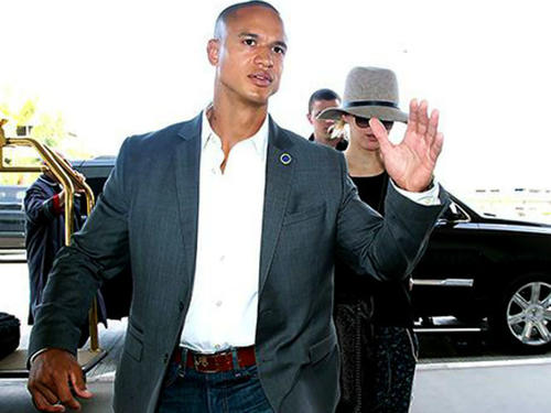 Justin Riblet, el guapo guardaespaldas de Jennifer lawrence. (Foto: Philly.com)