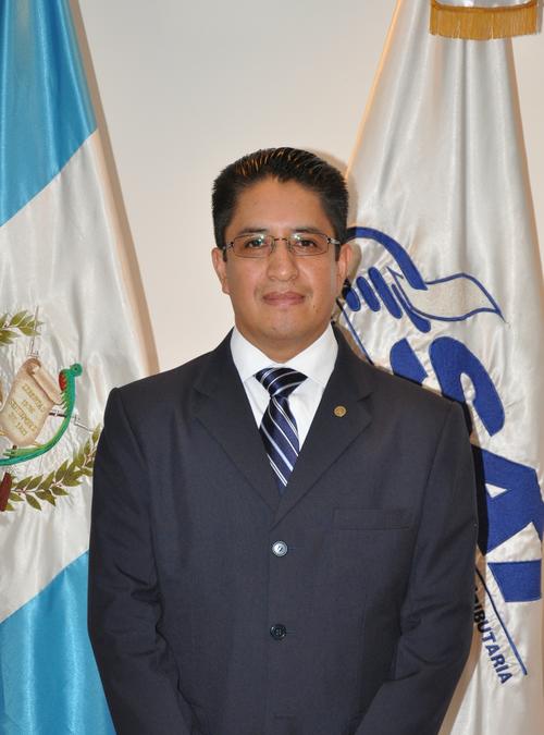 Elder Fuentes es el sucesor de Omar Franco en la jefatura de la SAT; este último fue capturado la semana pasada y ligado a proceso acusado de integrar una red de defraudación aduanera. (Foto: SAT)