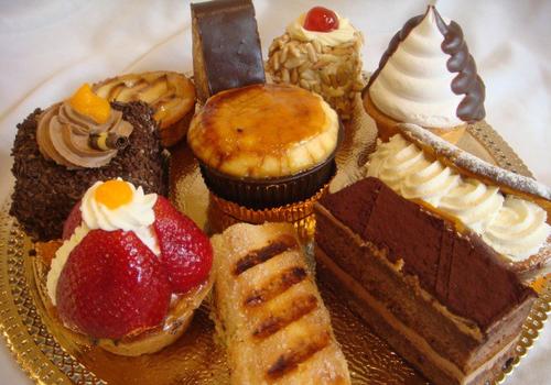 Los postres con azúcar y contenidos cremosos son los que más hacen engordar. (Blog apanymantel)