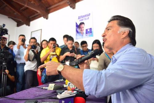 El exmandatario dijo que seguirá en el partido TODOS aunque el TSE le niegue su incripción. (Foto: Jesús Alfonso/Soy502)