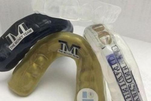 Los protectores bucales de Mayweather Jr. cuestan 25 mil dólares