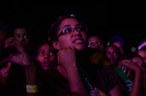 Fanáticas de los artistas que se presentaron aprovecharon para conocer en persona a sus más grandes amores. (Foto: Selen Mejía/Soy502)