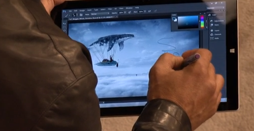 Con una pantalla de 12 pulgadas.