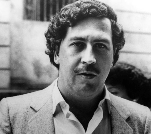 Pablo Emilio Escobar Gaviria fue asesinado en Medellín, Colombia en diciembre de 1993, las autoridades de ese país lo consideran el fundador del cartel de Medellín. Llegó a ser uno d ellos personajes más ricos de su época. (Foto: El Universal)