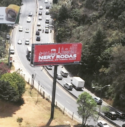 Vallas como estas empezaron a verse en distintos puntos de la ciudad. Son el precandidato a alcalde de la Ciudad del partido Lider. (Foto: Instagram de Nery Rodas)