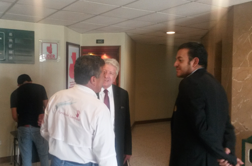 Miembros de la Fidenti llegaron a las oficinas de diputados de Lider mientras el TSE publicaba un comunicado sobre acciones que estas organizaciones han realizado y que considera “desestabilizadoras“. (Foto: Soy502)