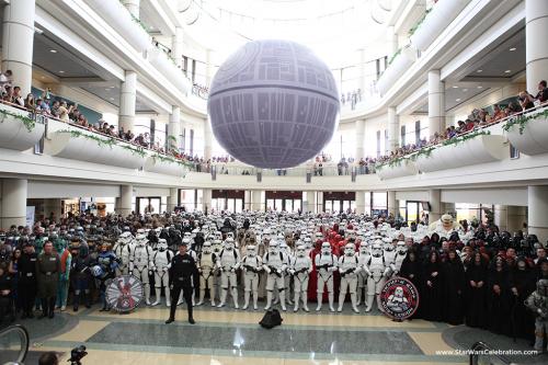 Los más apasionados con la saga se disfrazaron para ser parte principal de la convención anual en Estados Unidos. (Foto: www.starwarscelebration.com)