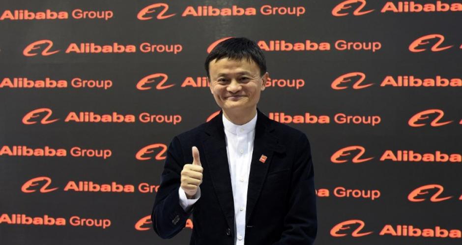 Jack Ma, fundador y presidente ejecutivo de la compañía china de comercio electrónico Alibaba Group, posa para los medios de comunicación en el stand de Alibaba durante el día de la inauguración de la feria tecnológica CeBIT en Hannover, Alemania. (Foto: PHOTO/Tobias Schwarz)